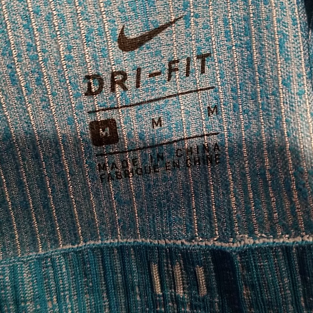 NWT size M Nike sports bra - Picture 7 of 7